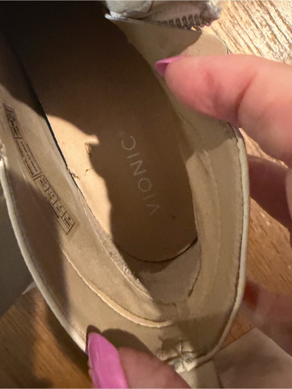 Vionic Cream Leather Ankle Booties with Side Zipper - Picture 5 of 8